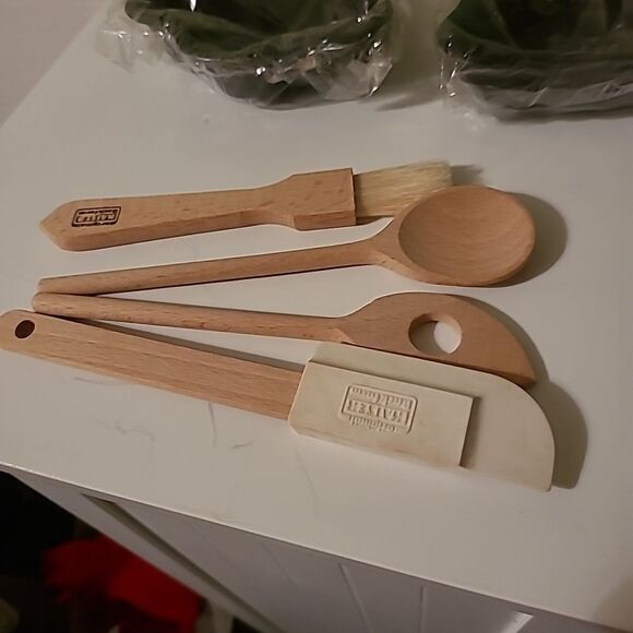 1998 Williams Sonoma Kid's Baking Set - Picture 9 of 11